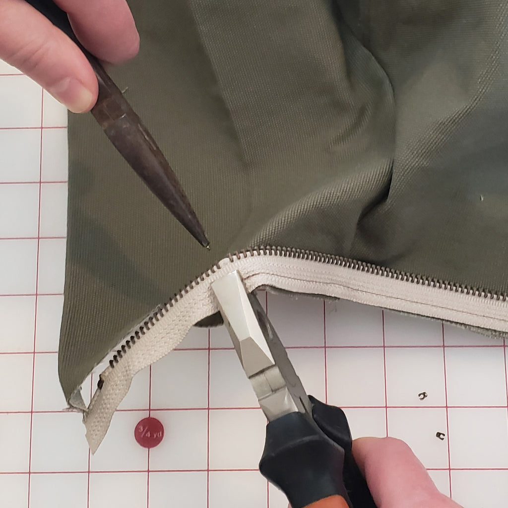 How to Trim a Metal Zipper